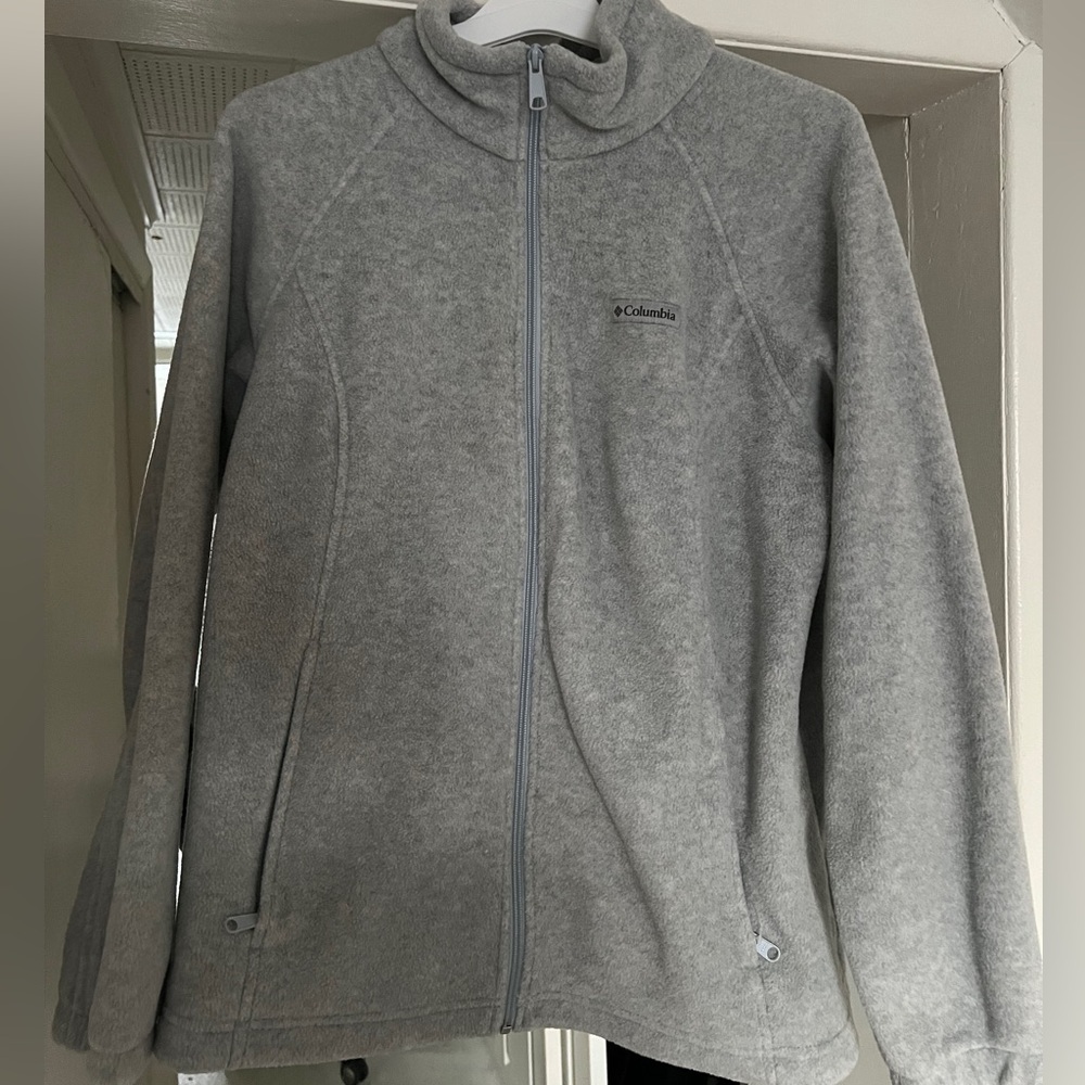 Women’s Columbia Soft Gray Fleece Jacket 1X